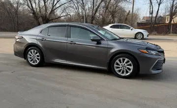 Toyota Camry 2021 года за 13 000 000 тг. в Алматы