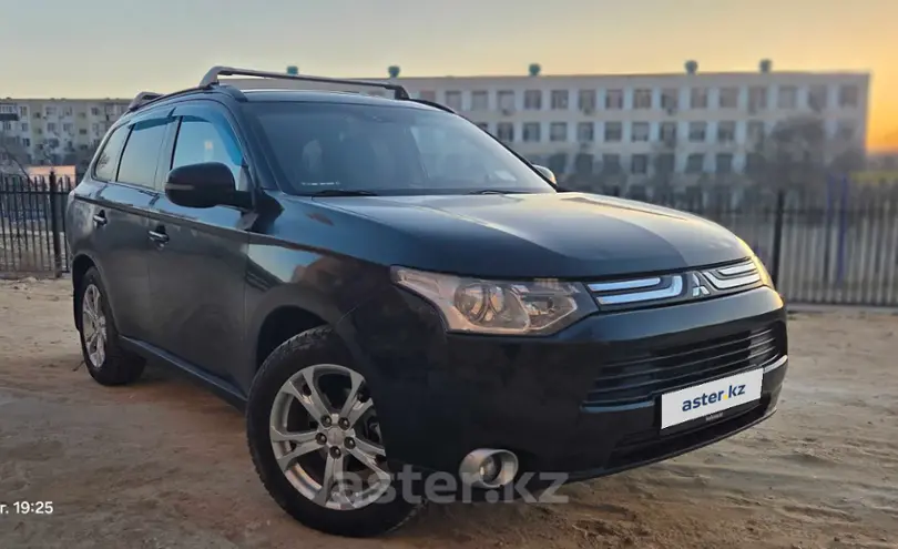Mitsubishi Outlander 2012 года за 6 800 000 тг. в Актау фото 3