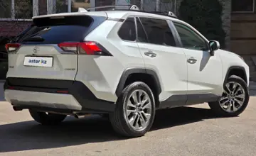 Toyota RAV4 2023 года за 18 900 000 тг. в Алматы