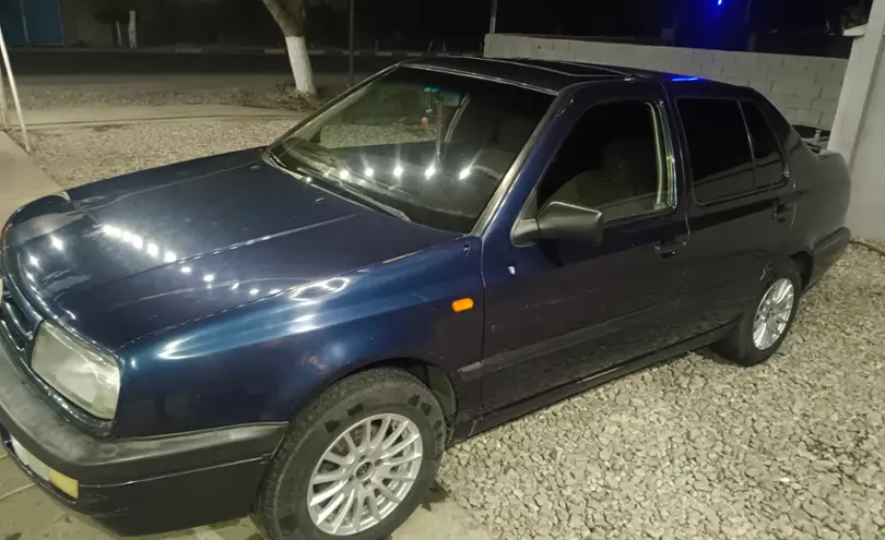 Volkswagen Vento 1993 года за 1 850 000 тг. в Шымкент