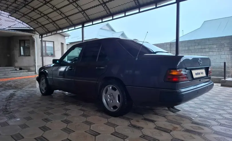 Mercedes-Benz E-Класс 1993 года за 2 200 000 тг. в Шымкент фото 5