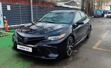 Toyota Camry 2018 года за 13 000 000 тг. в Алматы фото 1