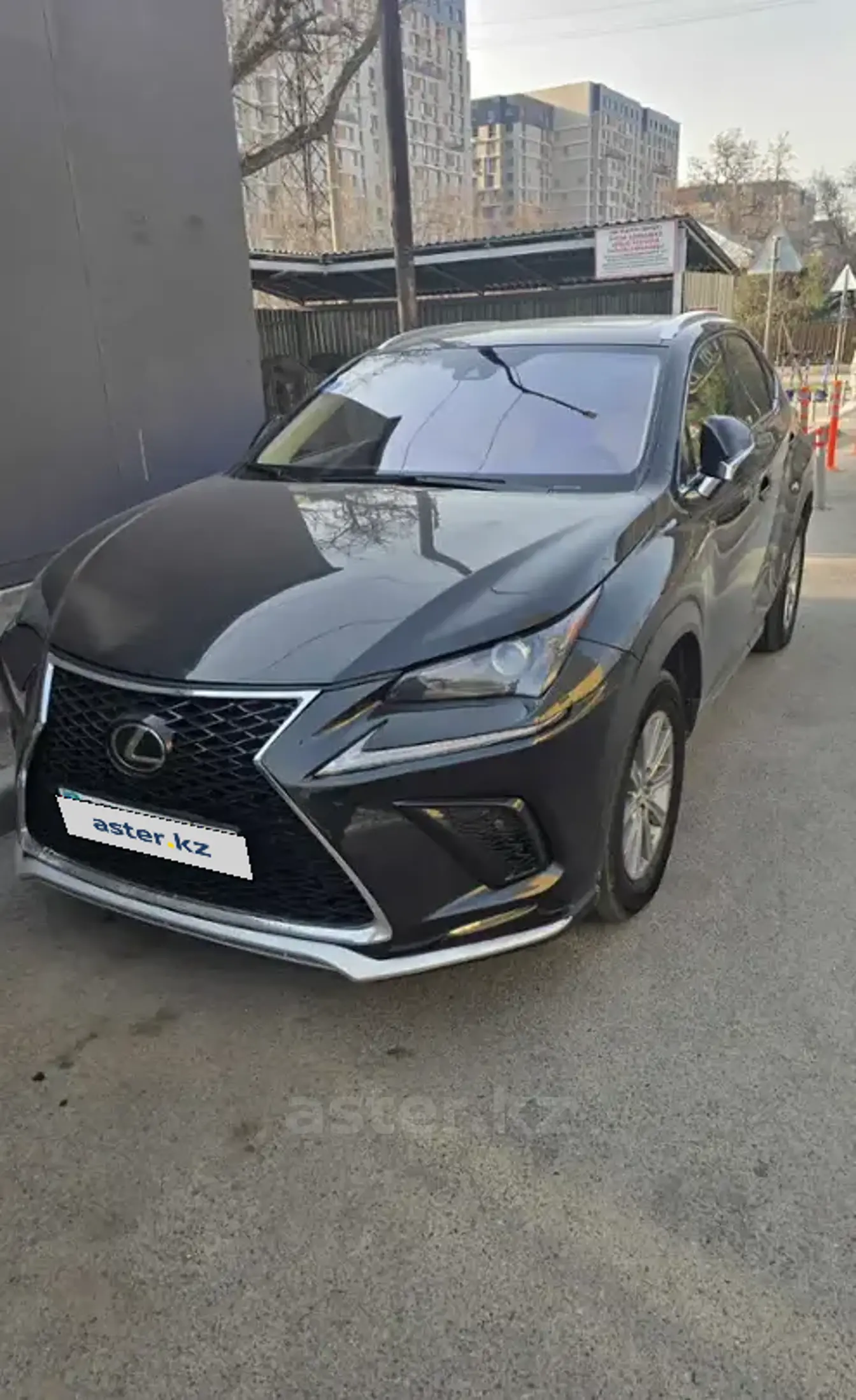 Lexus NX 2020 года за 15 500 000 тг. в Алматы фото 2
