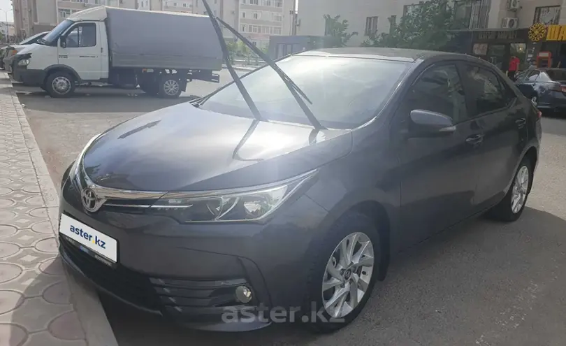 Toyota Corolla 2018 года за 8 000 000 тг. в Астана