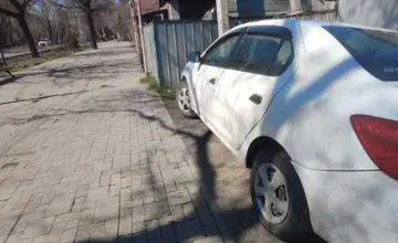 Renault Logan 2018 года за 2 700 000 тг. в Алматы фото 2