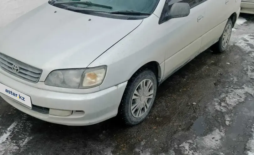 Toyota Ipsum 1996 года за 2 900 000 тг. в Семей