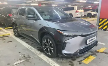 Toyota bZ4X 2022 года за 18 500 000 тг. в Алматы фото 3