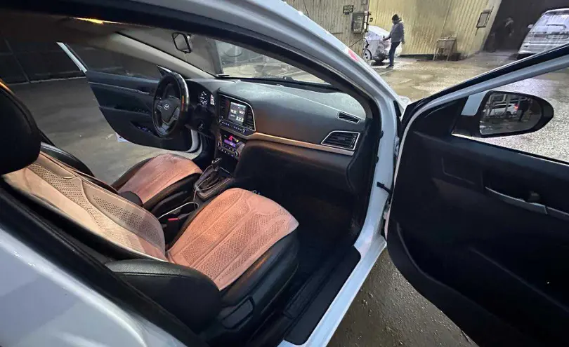 Hyundai Avante 2016 года за 7 200 000 тг. в Алматы