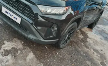 Toyota RAV4 2021 года за 12 800 000 тг. в Астана фото 2