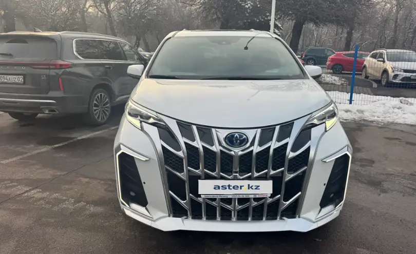 Toyota Sienna 2023 года за 24 500 000 тг. в Алматы фото 2