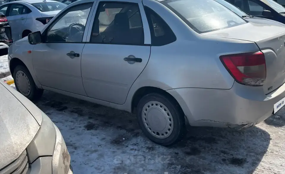 LADA (ВАЗ) Granta 2013 года за 1 600 000 тг. в Астана