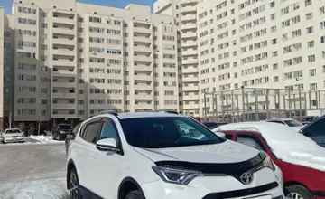 Toyota RAV4 2018 года за 15 500 000 тг. в Астана фото 2