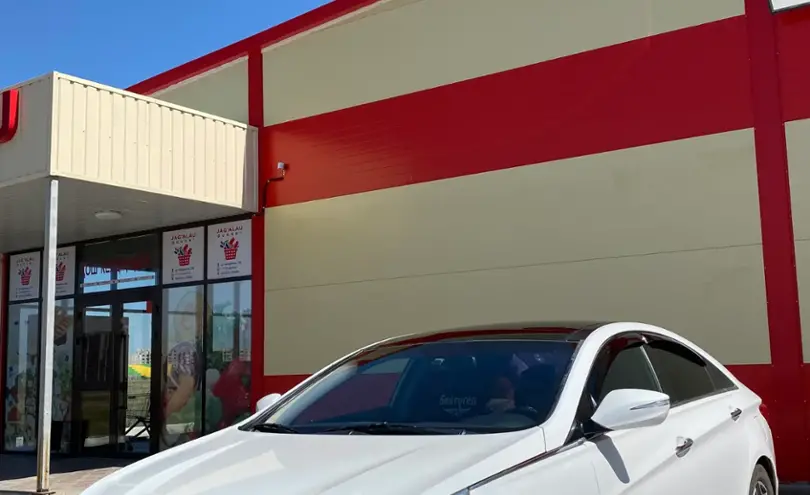 Hyundai Sonata 2010 года за 6 000 000 тг. в Актюбинская область фото 2