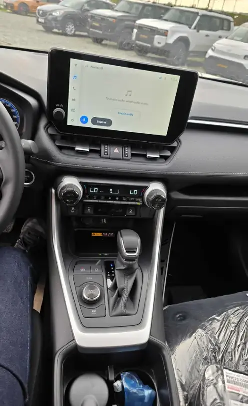 Toyota RAV4 2025 года за 24 000 000 тг. в Уральск