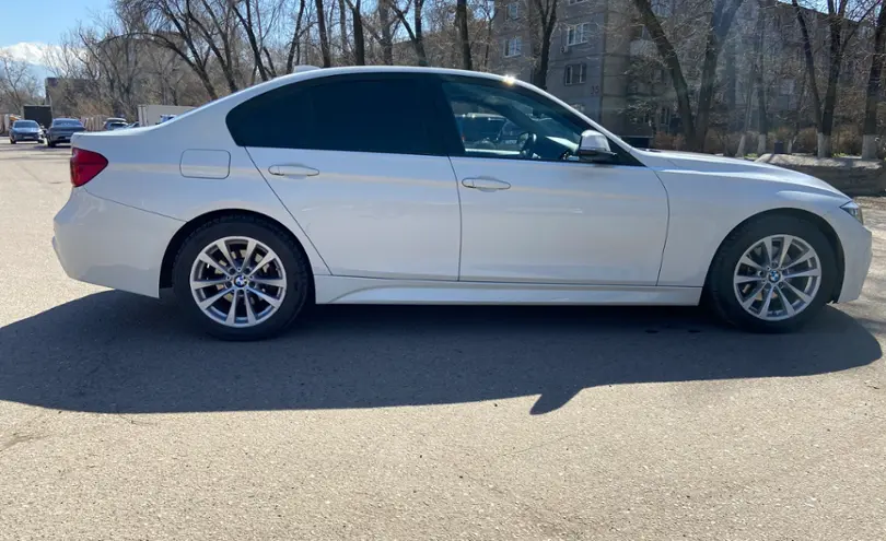 BMW 3 серии 2016 года за 9 600 000 тг. в Алматы фото 4