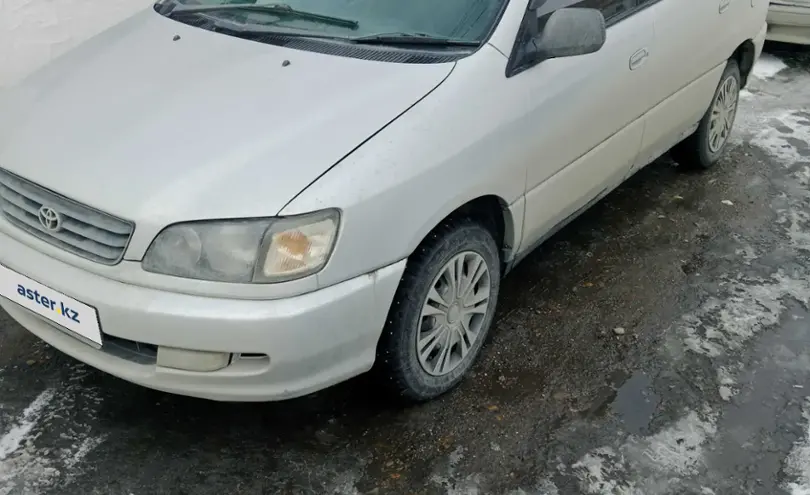 Toyota Ipsum 1996 года за 2 900 000 тг. в Семей