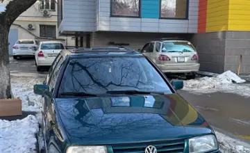 Volkswagen Vento 1995 года за 1 800 000 тг. в Алматы фото 2