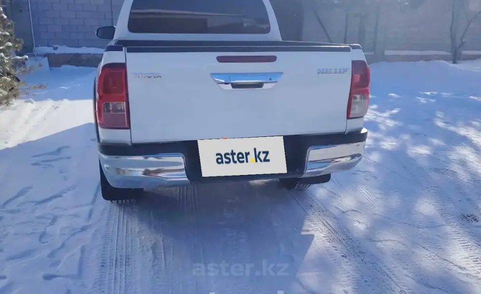 Toyota Hilux 2019 года за 14 900 000 тг. в Астана фото 4