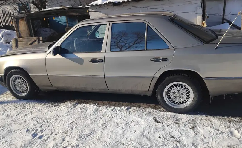 Mercedes-Benz E-Класс 1992 года за 2 200 000 тг. в Восточно-Казахстанская область