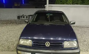 Volkswagen Vento 1993 года за 1 850 000 тг. в Шымкент фото 2
