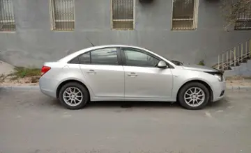 Chevrolet Cruze 2011 года за 3 500 000 тг. в Атырау фото 2