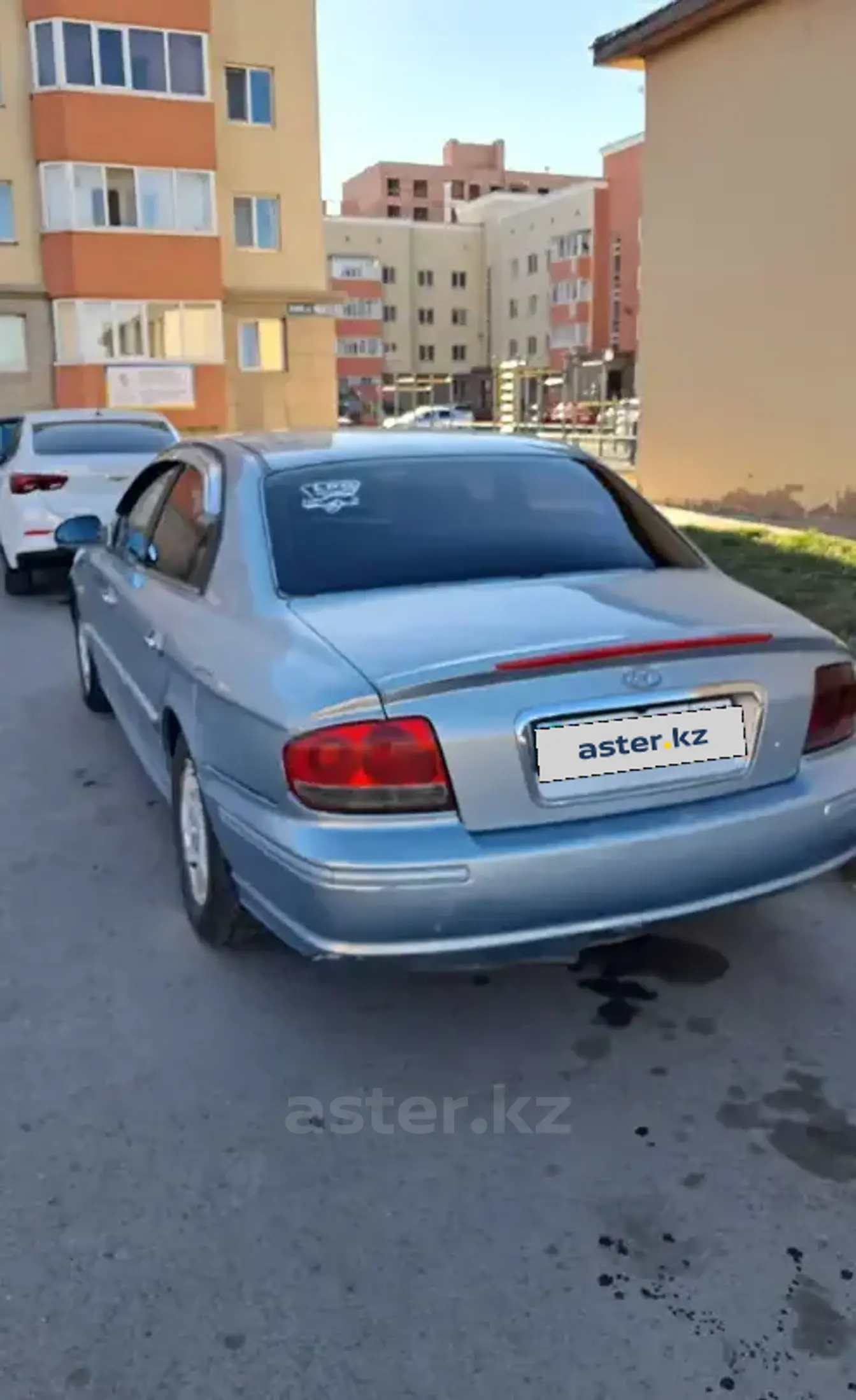 Hyundai Sonata 2003 года за 2 500 000 тг. в Астана фото 2