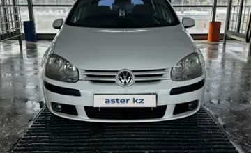 Volkswagen Golf 2005 года за 3 300 000 тг. в Павлодарская область фото 4