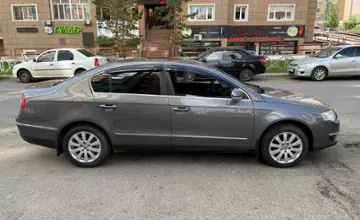 Volkswagen Passat 2006 года за 4 000 000 тг. в Астана фото 2