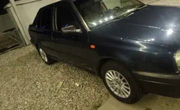 Volkswagen Vento 1993 года за 1 850 000 тг. в Шымкент фото 3