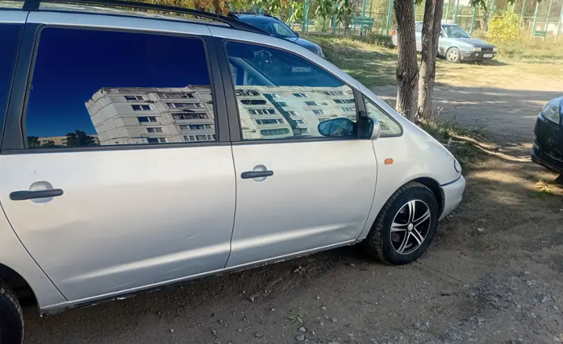 Volkswagen Sharan 1997 года за 1 600 000 тг. в Костанайская область