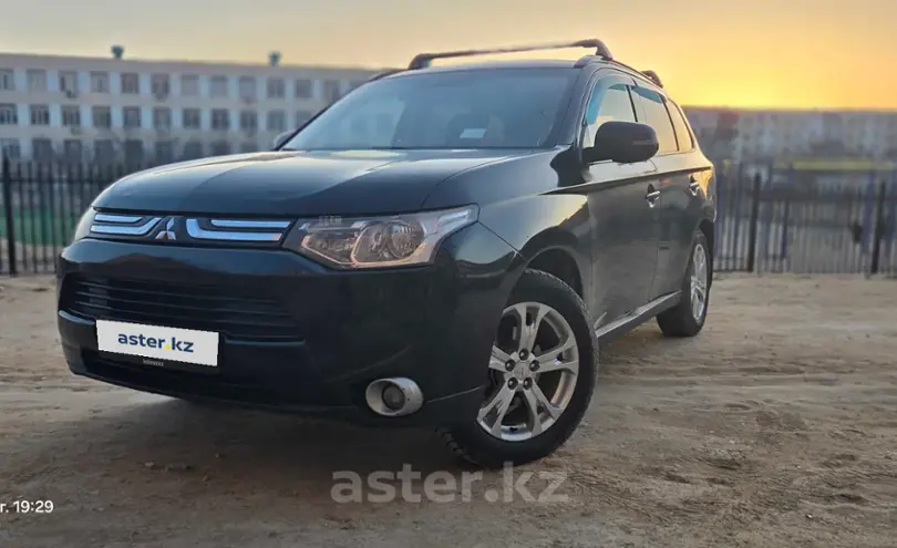 Mitsubishi Outlander 2012 года за 6 800 000 тг. в Актау фото 1