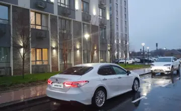 Toyota Camry 2018 года за 11 800 000 тг. в Шымкент