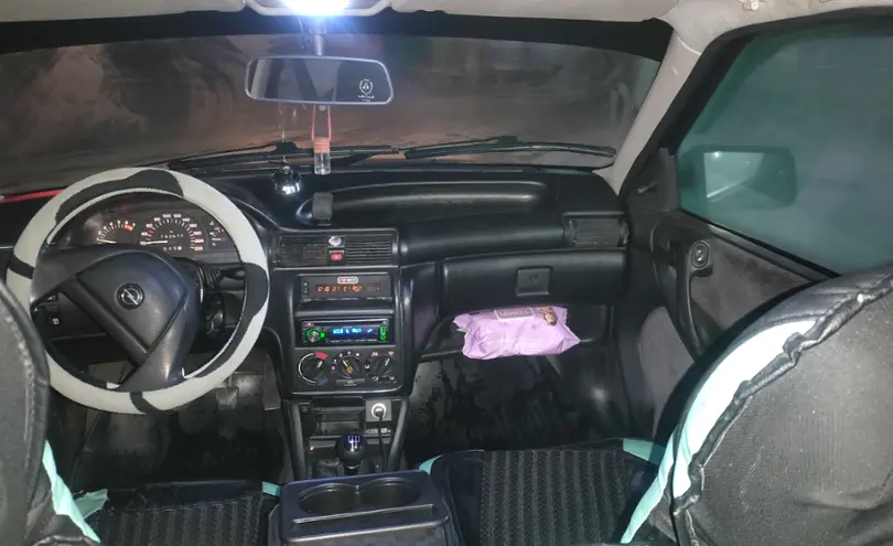 Opel Astra 1992 года за 850 000 тг. в Северо-Казахстанская область фото 4