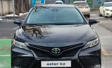 Toyota Camry 2018 года за 13 000 000 тг. в Алматы фото 2