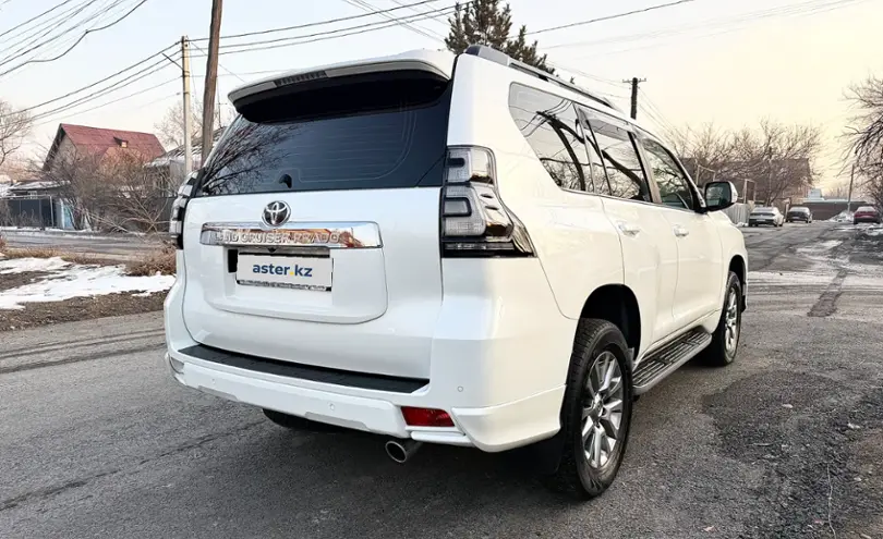 Toyota Land Cruiser Prado 2020 года за 25 900 000 тг. в Алматы фото 4