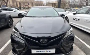 Toyota Camry 2020 года за 13 000 000 тг. в Шымкент фото 2