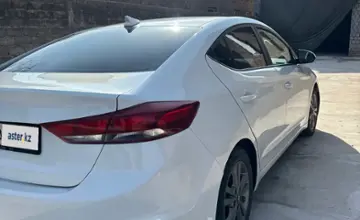 Hyundai Elantra 2018 года за 7 000 000 тг. в Шымкент фото 4