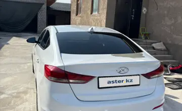 Hyundai Elantra 2018 года за 7 000 000 тг. в Шымкент