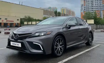 Toyota Camry 2022 года за 13 500 000 тг. в Алматы фото 1