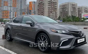 Toyota Camry 2022 года за 13 500 000 тг. в Алматы фото 2