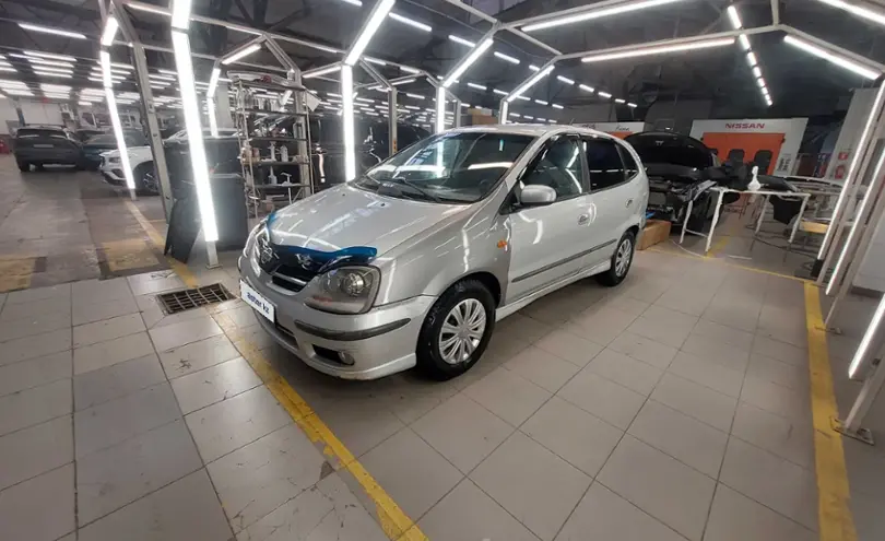 Nissan Almera Tino 2001 года за 1 500 000 тг. в Алматы