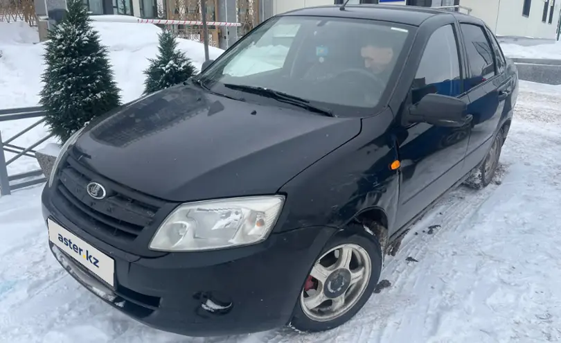LADA (ВАЗ) Granta 2013 года за 2 000 000 тг. в Астана