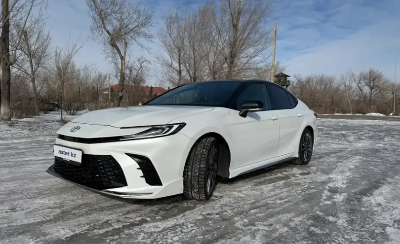 Toyota Camry 2024 года за 18 000 000 тг. в Экибастуз
