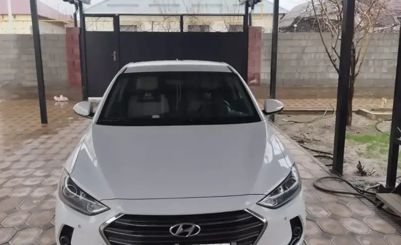 Hyundai Elantra 2018 года за 7 000 000 тг. в Шымкент