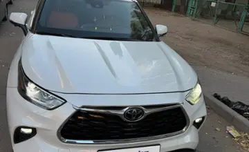 Toyota Highlander 2022 года за 24 000 000 тг. в Астана фото 1