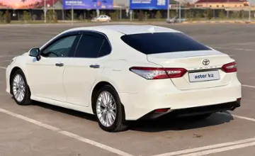 Toyota Camry 2020 года за 15 000 000 тг. в Шымкент