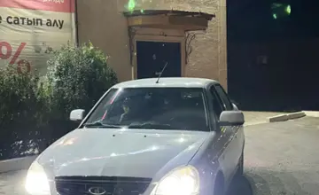 LADA (ВАЗ) Priora 2014 года за 2 000 000 тг. в Атырау фото 2