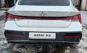 Hyundai Elantra 2023 года за 10 800 000 тг. в Астана фото 2