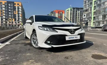 Toyota Camry 2020 года за 12 300 000 тг. в Алматы фото 1