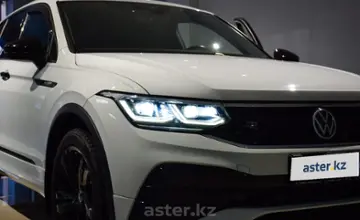 Volkswagen Tiguan 2021 года за 19 000 000 тг. в Алматы